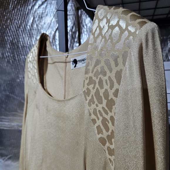 Long Sleeve dress/tunic with leopard print design - Picture 2 of 6